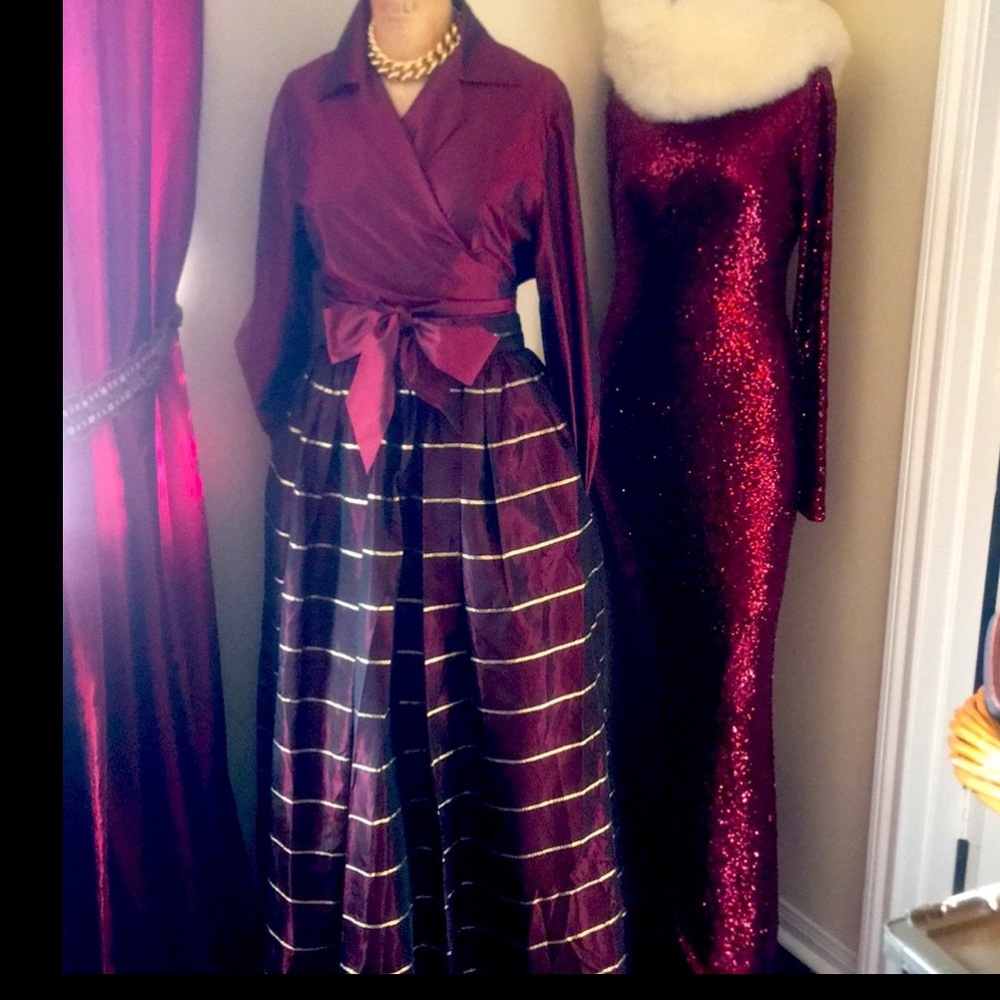 💃Sale💃🎉💥Host Pick Ladies Skirt by Victor Costa
